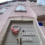 Bianco&rosa Lägenhet *