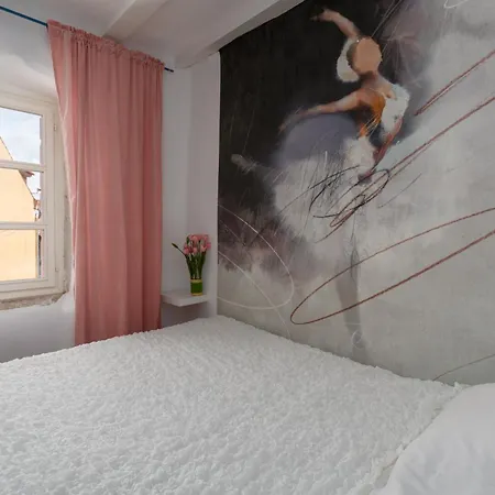 Bianco&rosa Apartment