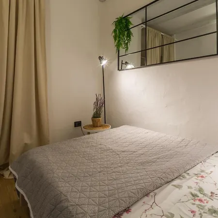 Bianco&rosa Apartment