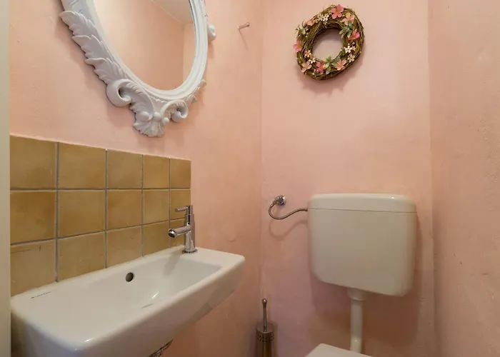 Bianco&rosa Apartment