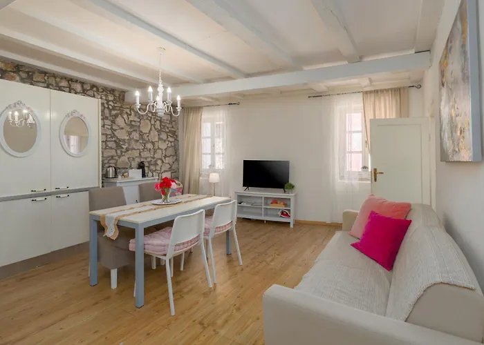 Bianco&rosa Rovinj