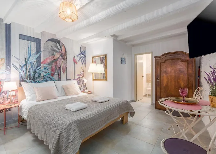 Bianco&rosa Apartment