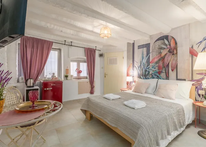 Apartment Bianco&rosa