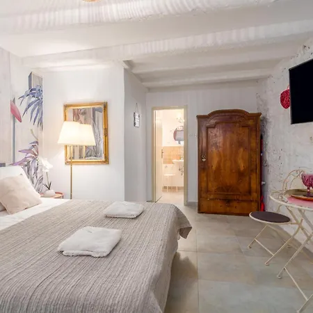 Apartment Bianco&rosa *