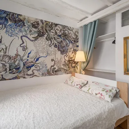 Bianco&rosa Apartment